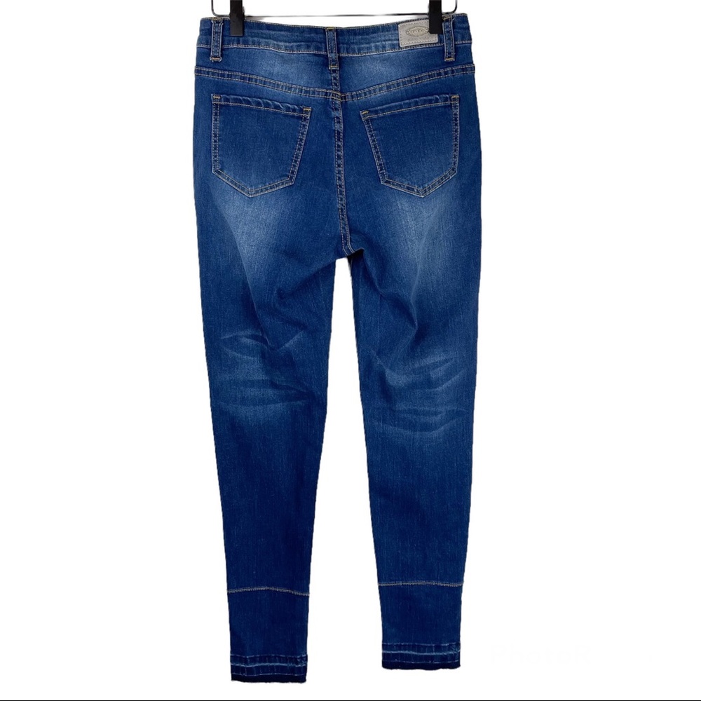 Nwt Beba Blue Dark Wash Skinny Jeans Sz 4 Distressed Raw Hem View 2
